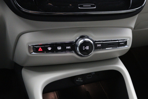 Volvo XC40 2.0 B3 164 PK Plus Dark, Harman/Kardon, Leder, Trekhaak, Memory, Camera