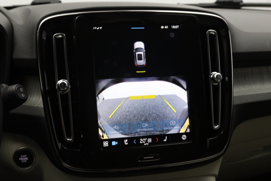 Volvo XC40 2.0 B3 164 PK Plus Dark, Harman/Kardon, Leder, Trekhaak, Memory, Camera