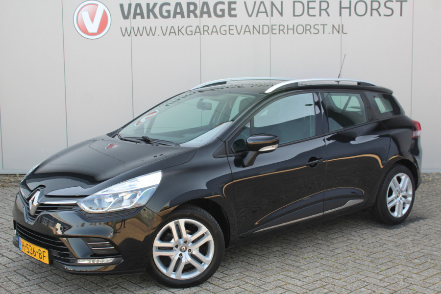 Renault Clio Estate 0.9-90pk TCe Zen. Nette en praktische Renault Clio Estate voor nog jaren comfortabel rijplezier. Airco, cruise control, navigatie, telefoonvoorb., trekhaak, elektr. ramen, centr. vergr. etc.