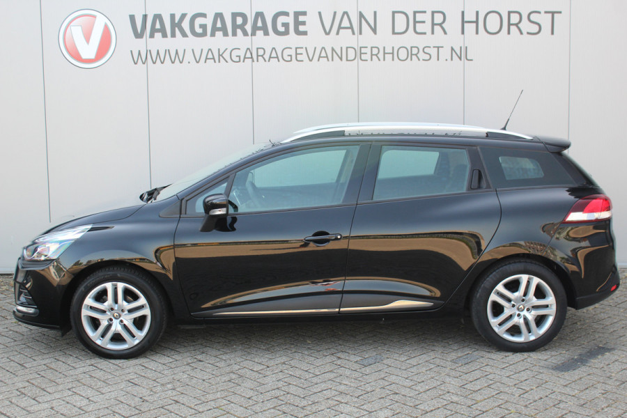 Renault Clio Estate 0.9-90pk TCe Zen. Nette en praktische Renault Clio Estate voor nog jaren comfortabel rijplezier. Airco, cruise control, navigatie, telefoonvoorb., trekhaak, elektr. ramen, centr. vergr. etc.