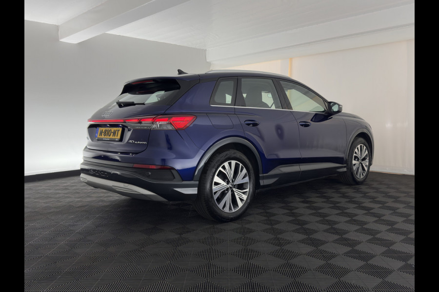 Audi Q4 e-tron 40 Launch Edition Advanced 77 kWh [ 3-Fase-11kW ] {SoH-93%} (INCL-BTW) Aut. *NAVI-FULLMAP | MATRIX-LED | KEYLESS | CAMERA | AUDI-SOUND |  DIGI-COCKPIT | DAB | AMBIENTLIGHT | HEATED-SPORTSEATS | PRIVACY-GLASS | CRUISE | 19''ALU*