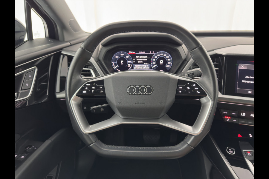 Audi Q4 e-tron 40 Launch Edition Advanced 77 kWh [ 3-Fase-11kW ] {SoH-93%} (INCL-BTW) Aut. *NAVI-FULLMAP | MATRIX-LED | KEYLESS | CAMERA | AUDI-SOUND |  DIGI-COCKPIT | DAB | AMBIENTLIGHT | HEATED-SPORTSEATS | PRIVACY-GLASS | CRUISE | 19''ALU*
