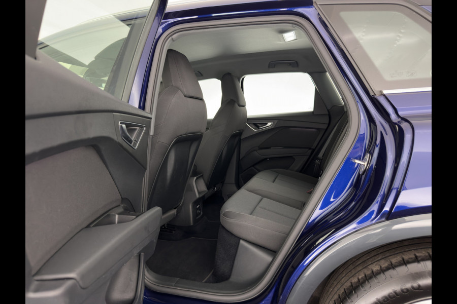 Audi Q4 e-tron 40 Launch Edition Advanced 77 kWh [ 3-Fase-11kW ] {SoH-93%} (INCL-BTW) Aut. *NAVI-FULLMAP | MATRIX-LED | KEYLESS | CAMERA | AUDI-SOUND |  DIGI-COCKPIT | DAB | AMBIENTLIGHT | HEATED-SPORTSEATS | PRIVACY-GLASS | CRUISE | 19''ALU*
