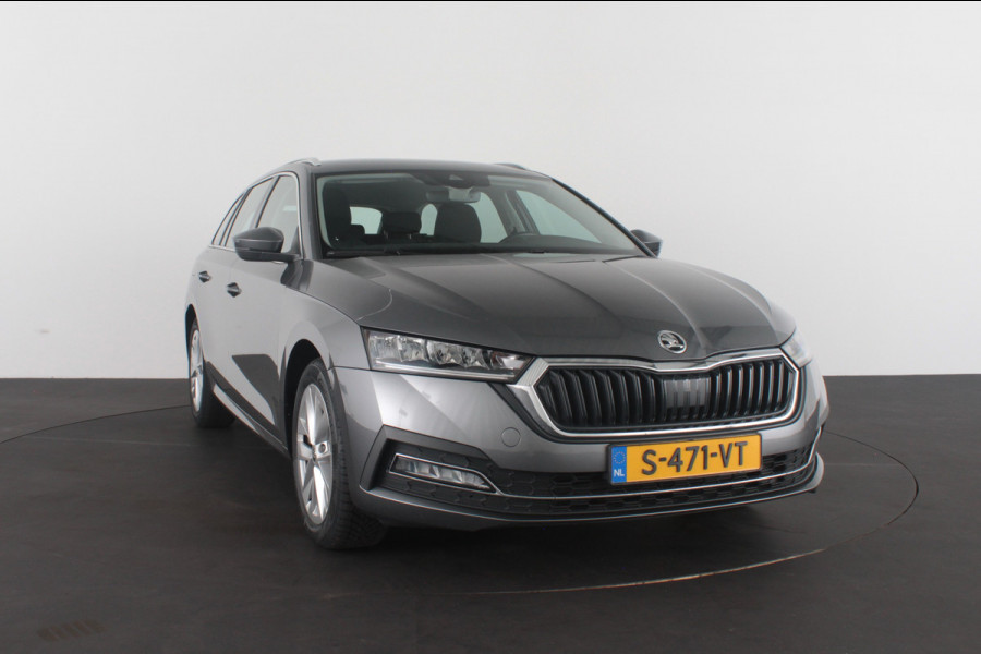 Škoda Octavia Combi 1.0 e-TSI Style > Trekhaak/Automaat/Adapt.cruise/All season banden