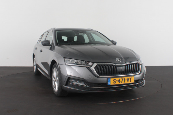 Škoda Octavia Combi 1.0 e-TSI Style > Trekhaak/Automaat/Adapt.cruise/All season banden