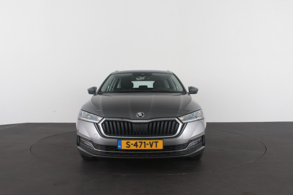 Škoda Octavia Combi 1.0 e-TSI Style > Trekhaak/Automaat/Adapt.cruise/All season banden