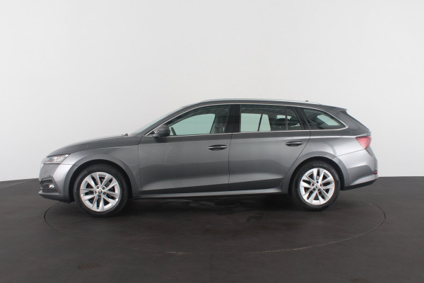 Škoda Octavia Combi 1.0 e-TSI Style > Trekhaak/Automaat/Adapt.cruise/All season banden