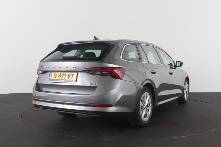 Škoda Octavia Combi 1.0 e-TSI Style > Trekhaak/Automaat/Adapt.cruise/All season banden