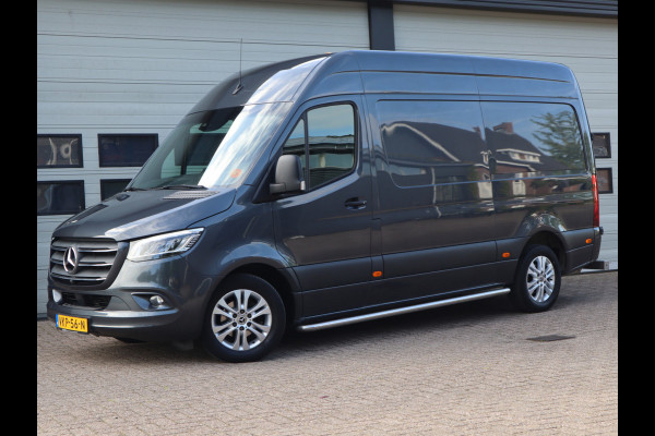 Mercedes-Benz Sprinter 319 CDI 3.0 V6 Euro 6 Automaat L2H2 - 3,5t KG Trekhaak - MBUX - LED