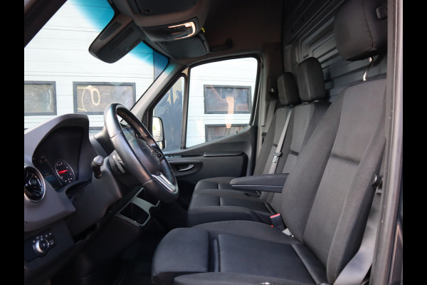 Mercedes-Benz Sprinter 319 CDI 3.0 V6 Euro 6 Automaat L2H2 - 3,5t KG Trekhaak - MBUX - LED