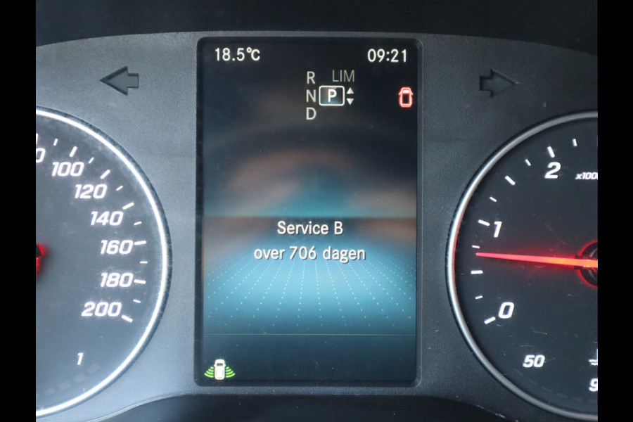 Mercedes-Benz Sprinter 319 CDI 3.0 V6 Euro 6 Automaat L2H2 - 3,5t KG Trekhaak - MBUX - LED