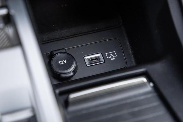 Peugeot 308 1.6 HYbrid 180 Allure Pack Business AIRCO / CRUISE CONTROLE / CARPLAY / PLUG IN HYBRID / STOELVERWARMING