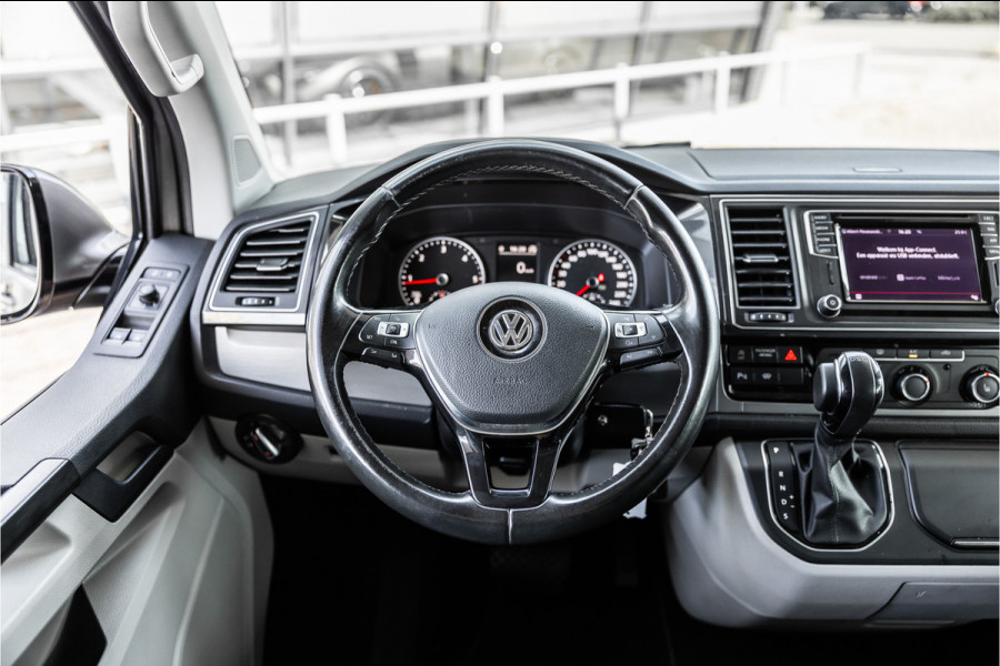 Volkswagen Transporter 2.0 TDI L2H1 DC Highline | Schuifdak | ACC | Bi-Xenon | Camera | Stoelverwarming | Navigatie | Alcantara bekleding | Trekhaak | L+R Schuifdeur | 20'' Sport velgen | Orig. NL Auto | NAP Logisch | Nieuwe APK