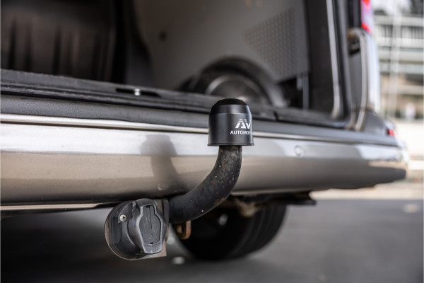Volkswagen Transporter 2.0 TDI L2H1 DC Highline | Schuifdak | ACC | Bi-Xenon | Camera | Stoelverwarming | Navigatie | Alcantara bekleding | Trekhaak | L+R Schuifdeur | 20'' Sport velgen | Orig. NL Auto | NAP Logisch | Nieuwe APK