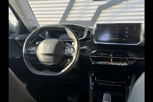 Peugeot 208 1.2 PureTech Allure 2e Eigenaar|Adap-cruise|Clima|Camera|Trekhaak|Carplay|PDC V+A|D-riem vv in 2023|N.A.P|APK tot 07-2026