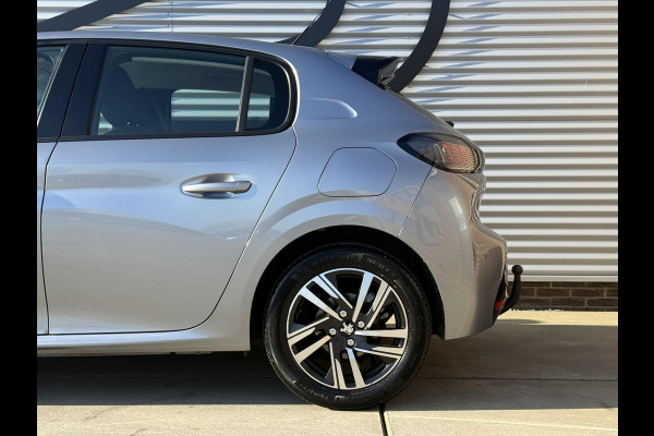 Peugeot 208 1.2 PureTech Allure 2e Eigenaar|Adap-cruise|Clima|Camera|Trekhaak|Carplay|PDC V+A|D-riem vv in 2023|N.A.P|APK tot 07-2026