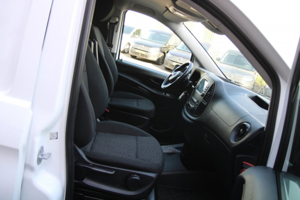 Mercedes-Benz Vito 114 CDI Lang / Automaat / Trekhaak / Dubbele schuif / Camera