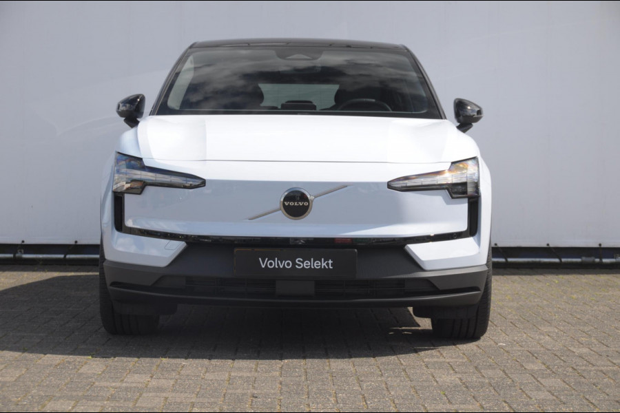 Volvo EX30 Single Motor Extended Range Plus Europa 69 kWh / Elektrische stoelen / Adaptieve cruise control / BLIS / Parkeersensoren met camera / Elektrische achterklep / 20" velgen / Google infotainment / Keyless entry