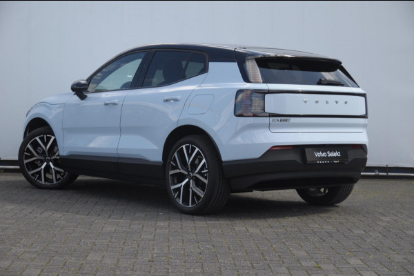 Volvo EX30 Single Motor Extended Range Plus Europa 69 kWh / Elektrische stoelen / Adaptieve cruise control / BLIS / Parkeersensoren met camera / Elektrische achterklep / 20" velgen / Google infotainment / Keyless entry