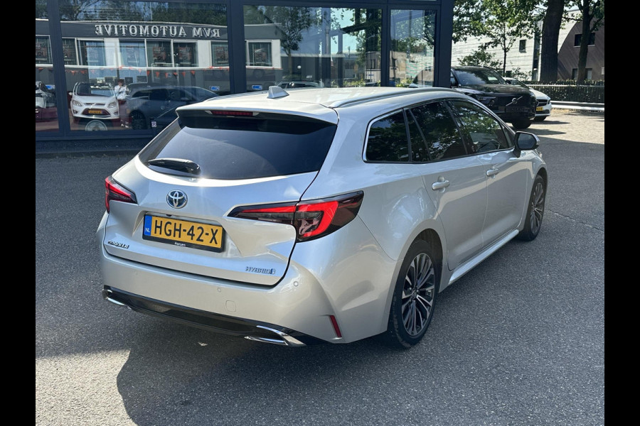 Toyota Corolla Touring Sports Hybrid 140 Business Plus VAN €29.900 VOOR €27.877 | UW WK-VOORDEEL €2.023| TOYOTA GARANTIE T/M 2034| AFNEEMBARE TREKHAAK| CAMERA| STOEL + STUURVERWARMING| VOORRUITVERWARMING|