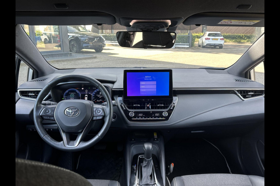 Toyota Corolla Touring Sports Hybrid 140 Business Plus VAN €29.900 VOOR €27.877 | UW WK-VOORDEEL €2.023| TOYOTA GARANTIE T/M 2034| AFNEEMBARE TREKHAAK| CAMERA| STOEL + STUURVERWARMING| VOORRUITVERWARMING|