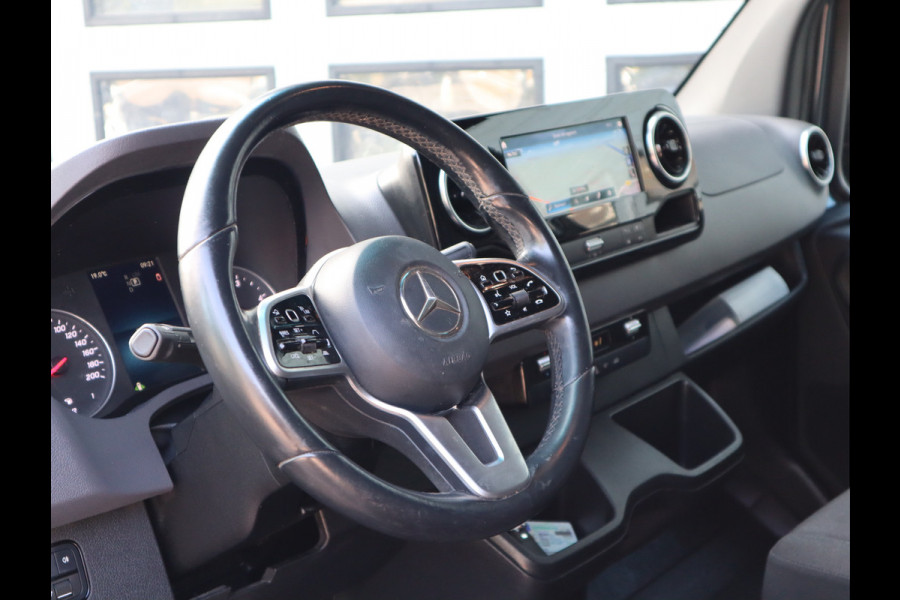 Mercedes-Benz Sprinter 319 CDI 3.0 V6 Euro 6 Automaat L2H2 - 3,5t KG Trekhaak - MBUX - LED