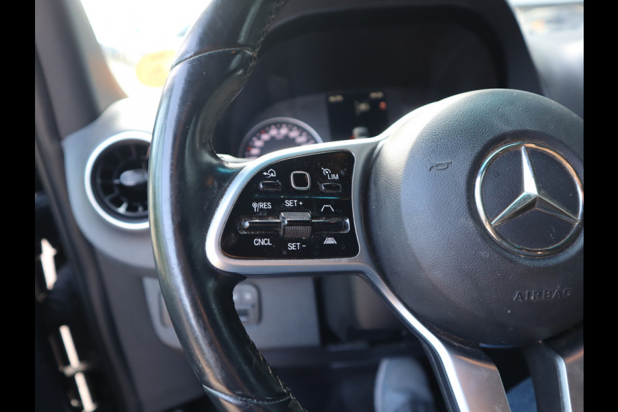 Mercedes-Benz Sprinter 319 CDI 3.0 V6 Euro 6 Automaat L2H2 - 3,5t KG Trekhaak - MBUX - LED