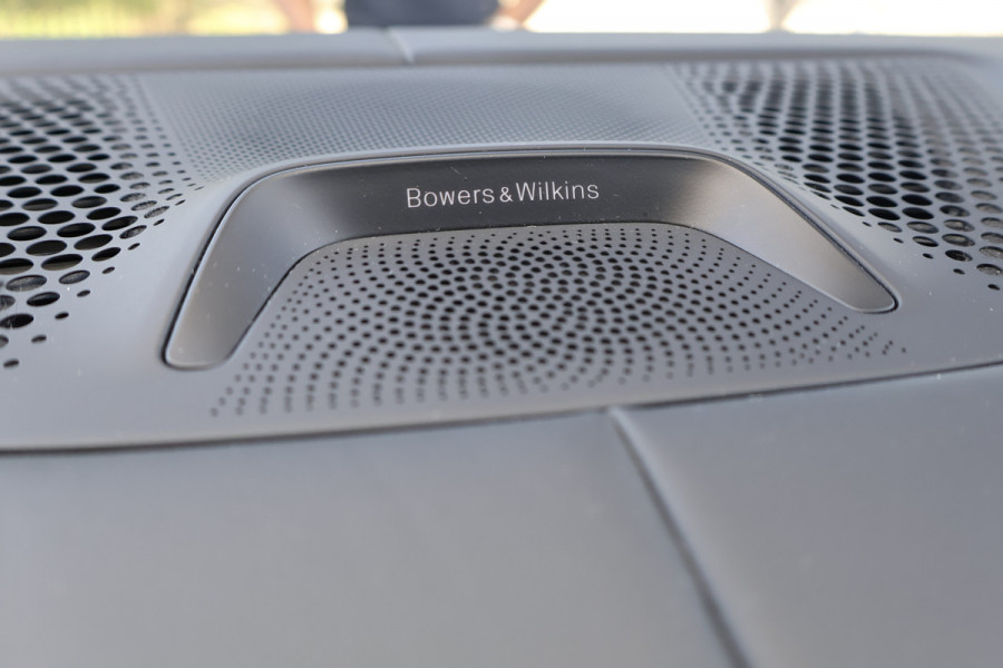 BMW X5 xDrive50e Launch Edition SKYLOUNGE | MASSAGE | STOELVERKOELING & VERWARMING | BOWERS & WILKINS | SFEERVERLICHTING | 360 CAMERA | CARPLAY | CARBON INTERIEUR | STUURVERWARMING |