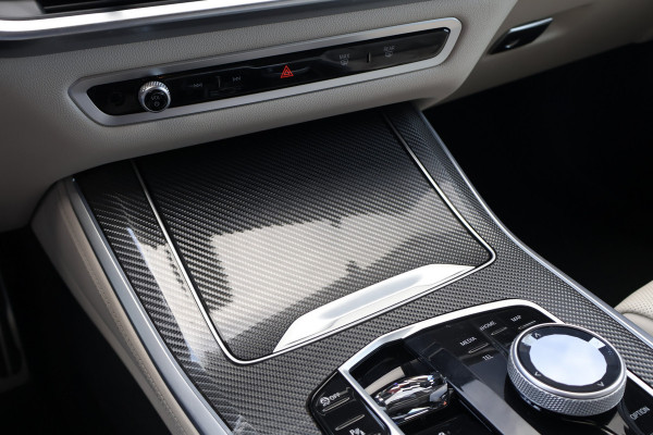 BMW X5 xDrive50e Launch Edition SKYLOUNGE | MASSAGE | STOELVERKOELING & VERWARMING | BOWERS & WILKINS | SFEERVERLICHTING | 360 CAMERA | CARPLAY | CARBON INTERIEUR | STUURVERWARMING |