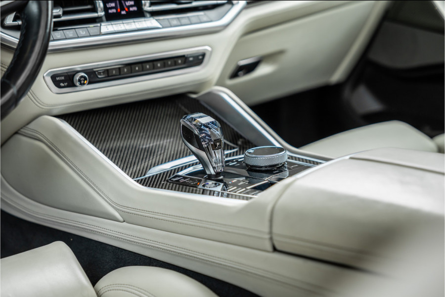BMW X6 M50i High Executive - Origineel NL | BTW | M Sport | Panorama | Laser | H&K | Elek. Trekhaak | Memory