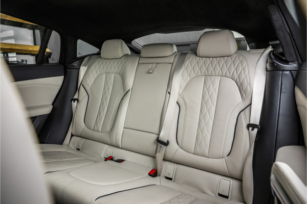 BMW X6 M50i High Executive - Origineel NL | BTW | M Sport | Panorama | Laser | H&K | Elek. Trekhaak | Memory