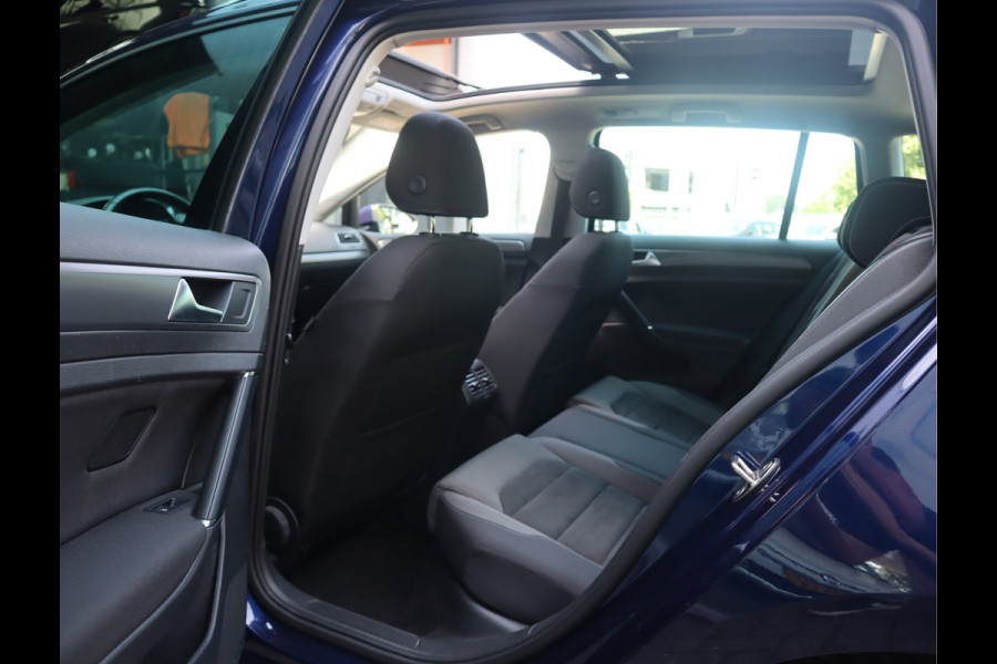Volkswagen Golf Variant 1.5 TSI Comfortline Business Pano / Navi / ACC / PDC / Trekh / Carplay / Keurige auto