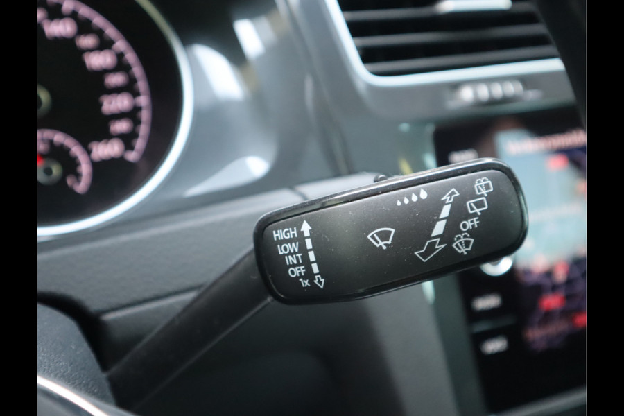 Volkswagen Golf Variant 1.5 TSI Comfortline Business Pano / Navi / ACC / PDC / Trekh / Carplay / Keurige auto