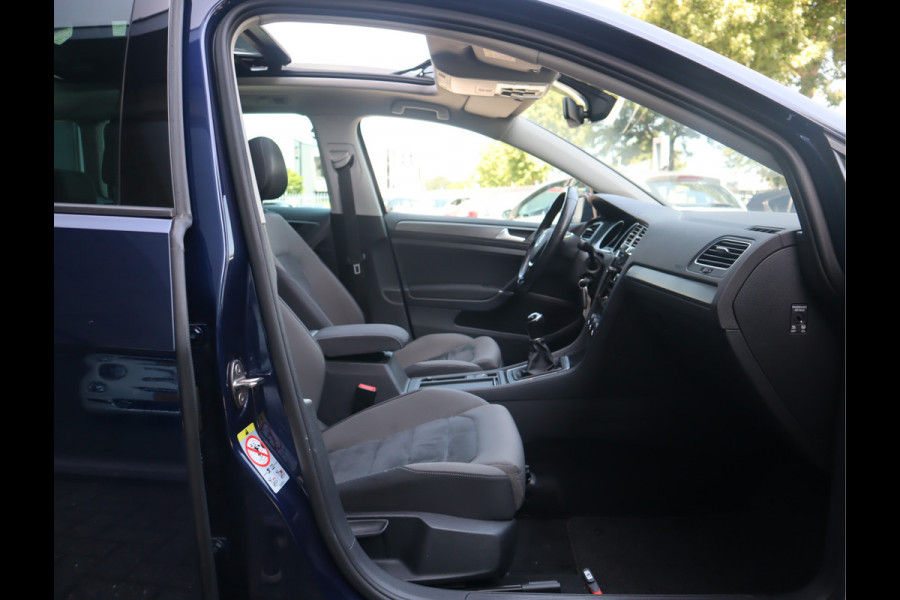 Volkswagen Golf Variant 1.5 TSI Comfortline Business Pano / Navi / ACC / PDC / Trekh / Carplay / Keurige auto