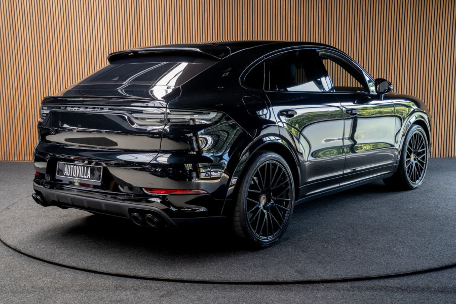 Porsche Cayenne Coupé 3.0 Pano Sportchrono 360 Luchtvering Leer Navi ACC 22'' LM velgen Memory seats Bose Stuurverwarming Elektr. bedienbare achterklep PDC LM velgen Stuurverwarming Stoelverwarming Zwarte binnenhemel Climate CarPlay