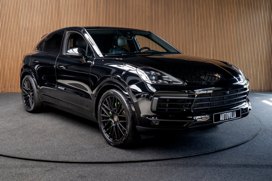 Porsche Cayenne Coupé 3.0 Pano Sportchrono 360 Luchtvering Leer Navi ACC 22'' LM velgen Memory seats Bose Stuurverwarming Elektr. bedienbare achterklep PDC LM velgen Stuurverwarming Stoelverwarming Zwarte binnenhemel Climate CarPlay