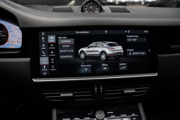 Porsche Cayenne Coupé 3.0 Pano Sportchrono 360 Luchtvering Leer Navi ACC 22'' LM velgen Memory seats Bose Stuurverwarming Elektr. bedienbare achterklep PDC LM velgen Stuurverwarming Stoelverwarming Zwarte binnenhemel Climate CarPlay