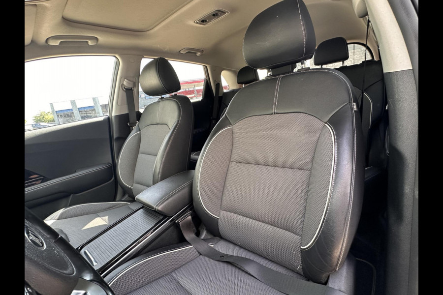 Kia e-Niro DynamicPlusLine 64 kWh | SOH: 95,1% | 3 Fase | Schuif/kantel dak | Afn. Trekhaak | Adaptive CC |