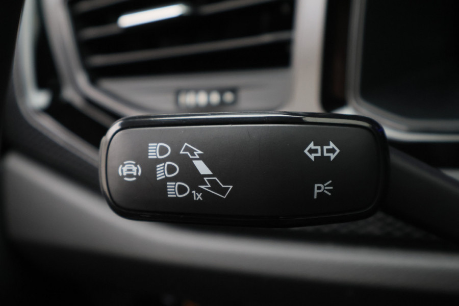 Volkswagen Polo 1.0 TSI Life LED, Virtual Cockpit, ACC, Apple Carplay, PDC, 15"