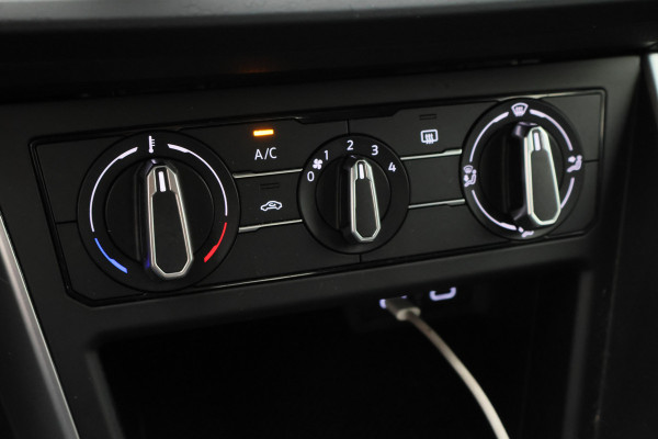 Volkswagen Polo 1.0 TSI Life LED, Virtual Cockpit, ACC, Apple Carplay, PDC, 15"