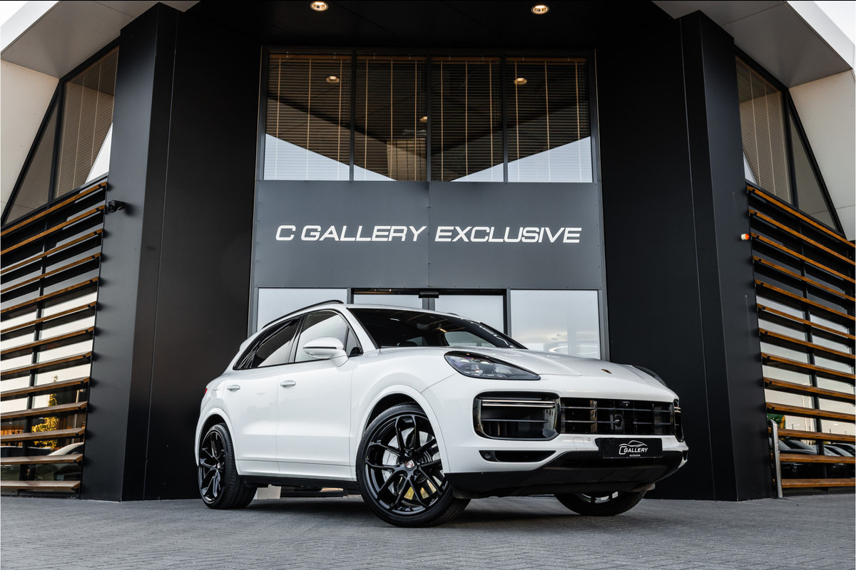 Porsche Cayenne 4.0 Turbo - Origineel NL | Sport Chrhono + | Luchtvering | Elek. Trekhaak