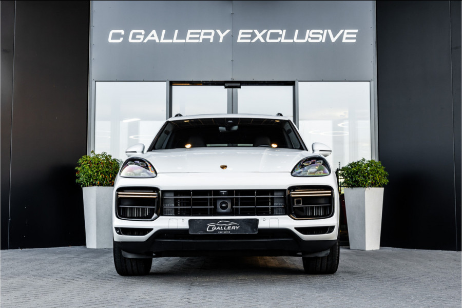 Porsche Cayenne 4.0 Turbo - Origineel NL | Sport Chrono + | Luchtvering | Elek. Trekhaak