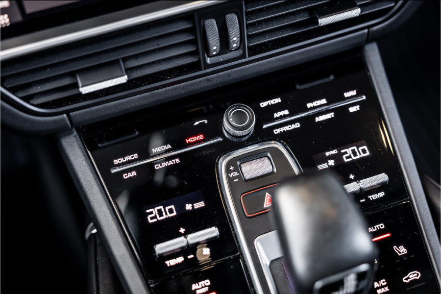 Porsche Cayenne 4.0 Turbo - Origineel NL | Sport Chrono + | Luchtvering | Elek. Trekhaak