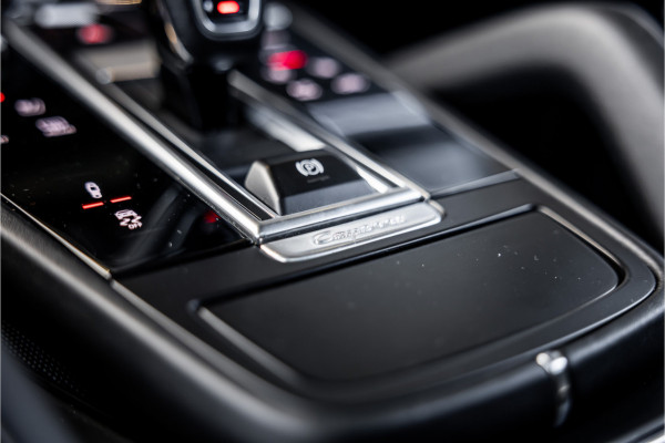 Porsche Cayenne 4.0 Turbo - Origineel NL | Sport Chrono + | Luchtvering | Elek. Trekhaak