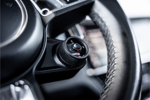 Porsche Cayenne 4.0 Turbo - Origineel NL | Sport Chrono + | Luchtvering | Elek. Trekhaak