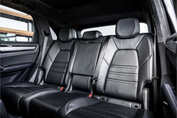 Porsche Cayenne 4.0 Turbo - Origineel NL | Sport Chrono + | Luchtvering | Elek. Trekhaak