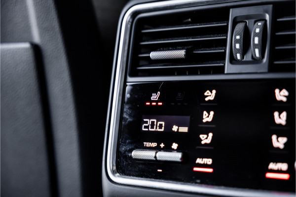 Porsche Cayenne 4.0 Turbo - Origineel NL | Sport Chrono + | Luchtvering | Elek. Trekhaak