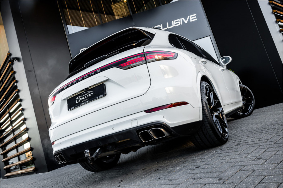 Porsche Cayenne 4.0 Turbo - Origineel NL | Sport Chrono + | Luchtvering | Elek. Trekhaak