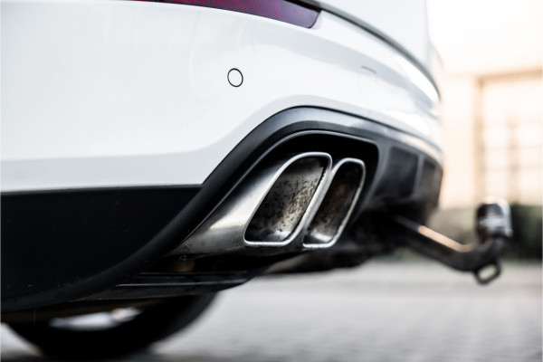 Porsche Cayenne 4.0 Turbo - Origineel NL | Sport Chrono + | Luchtvering | Elek. Trekhaak