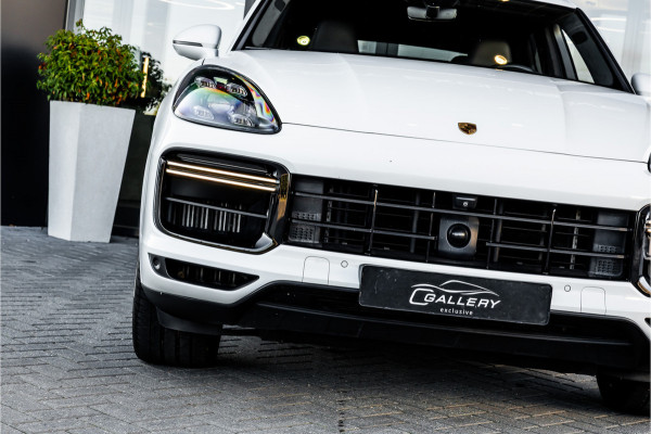 Porsche Cayenne 4.0 Turbo - Origineel NL | Sport Chrono + | Luchtvering | Elek. Trekhaak